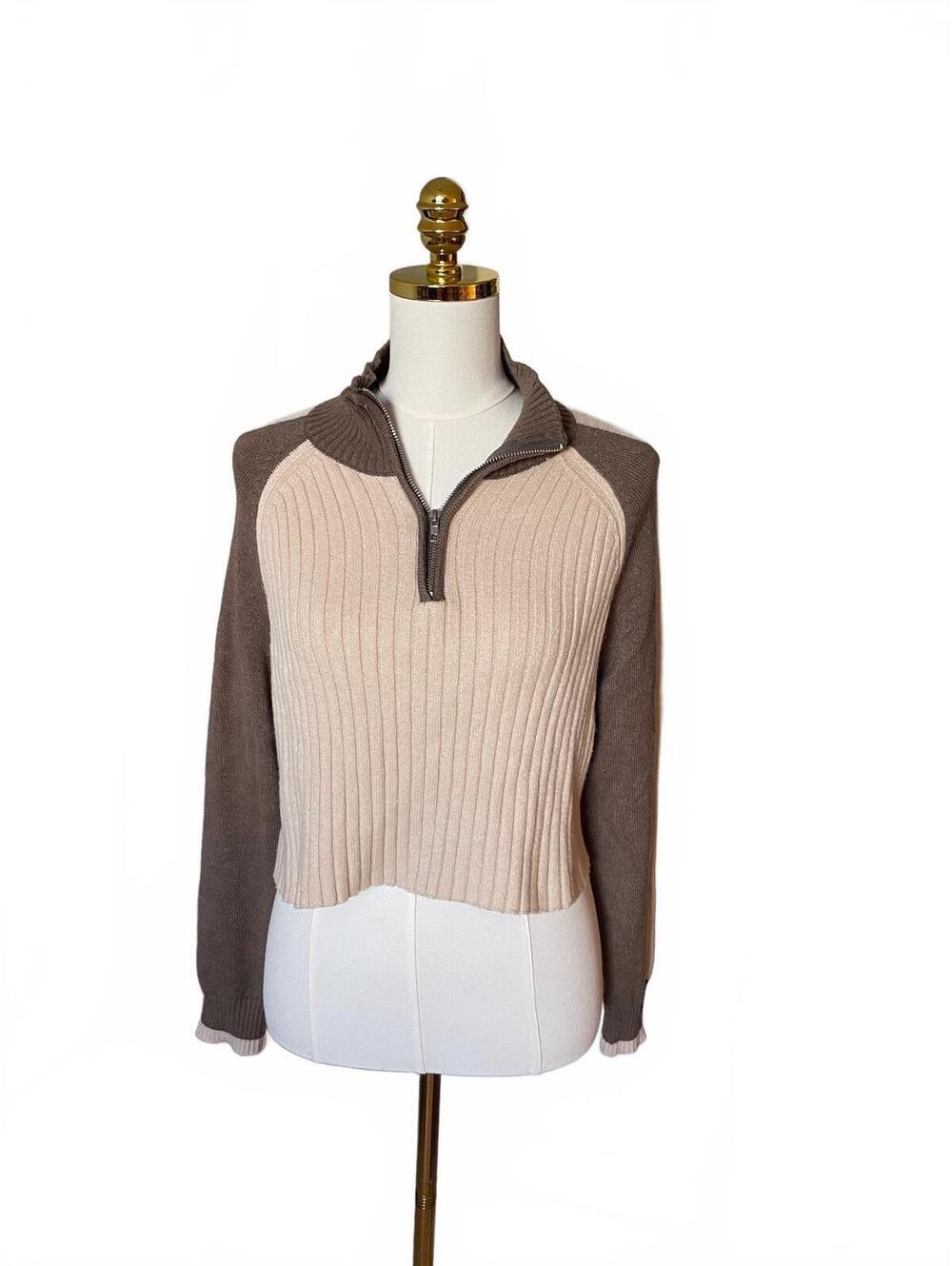 Dazy ribbed half zip mock neck sweater in cream and taupe